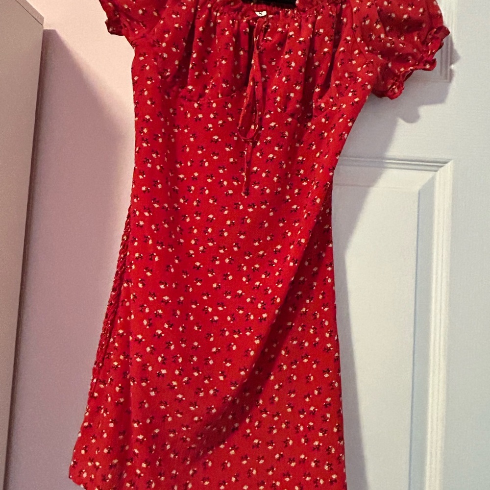 TRENDING Red Floral Dress SMALL
